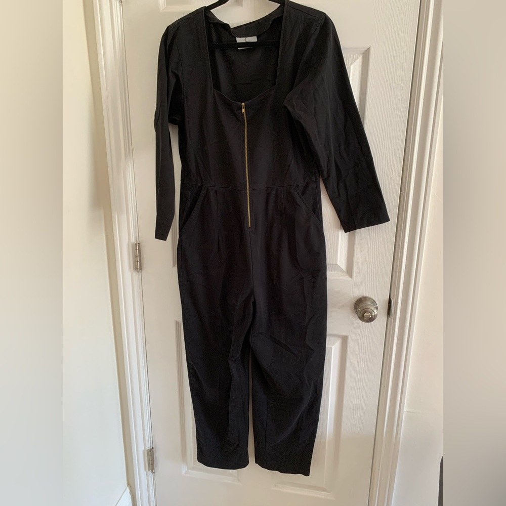Loup Elegant Black Blouse